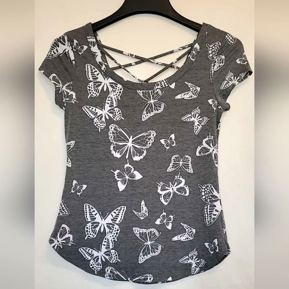 EUC Gray Butterfly Print Women's Top